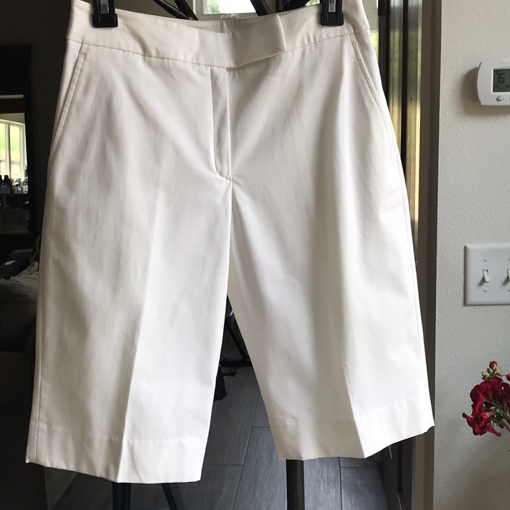 Faconnable fully-lined white cotton spandex shorts